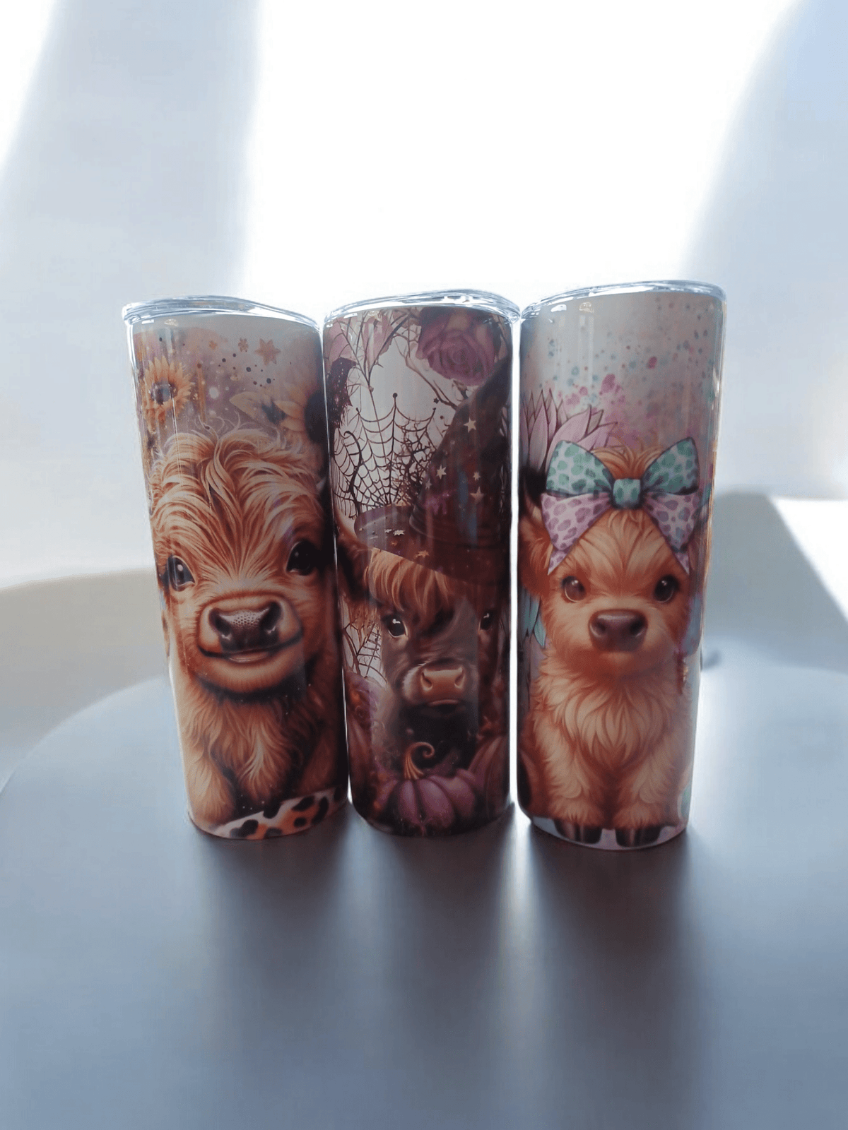 Double wall tumblers with animal designs, insulated stainless steel drinkware for hot and cold beverages with leak-proof lids