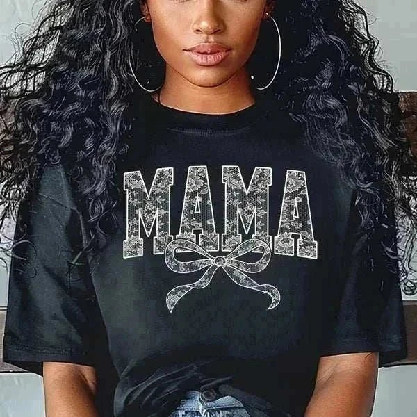 Black graphic tee with delicate lace MAMA print on short sleeves