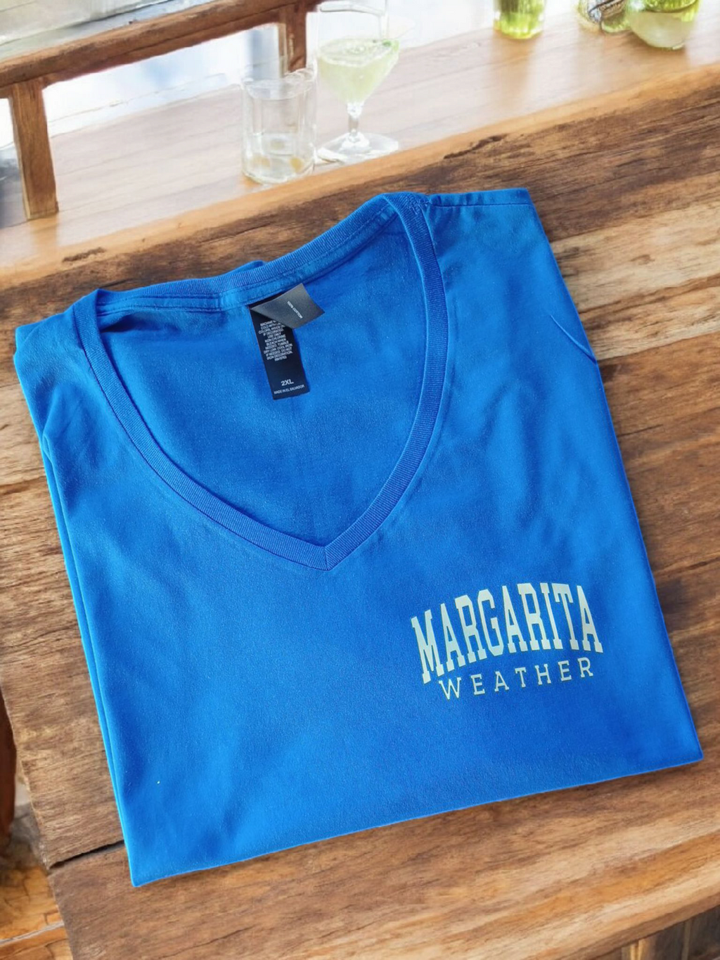 Royal blue V-neck T shirt with short sleeves, stylish and comfortable cotton tee
